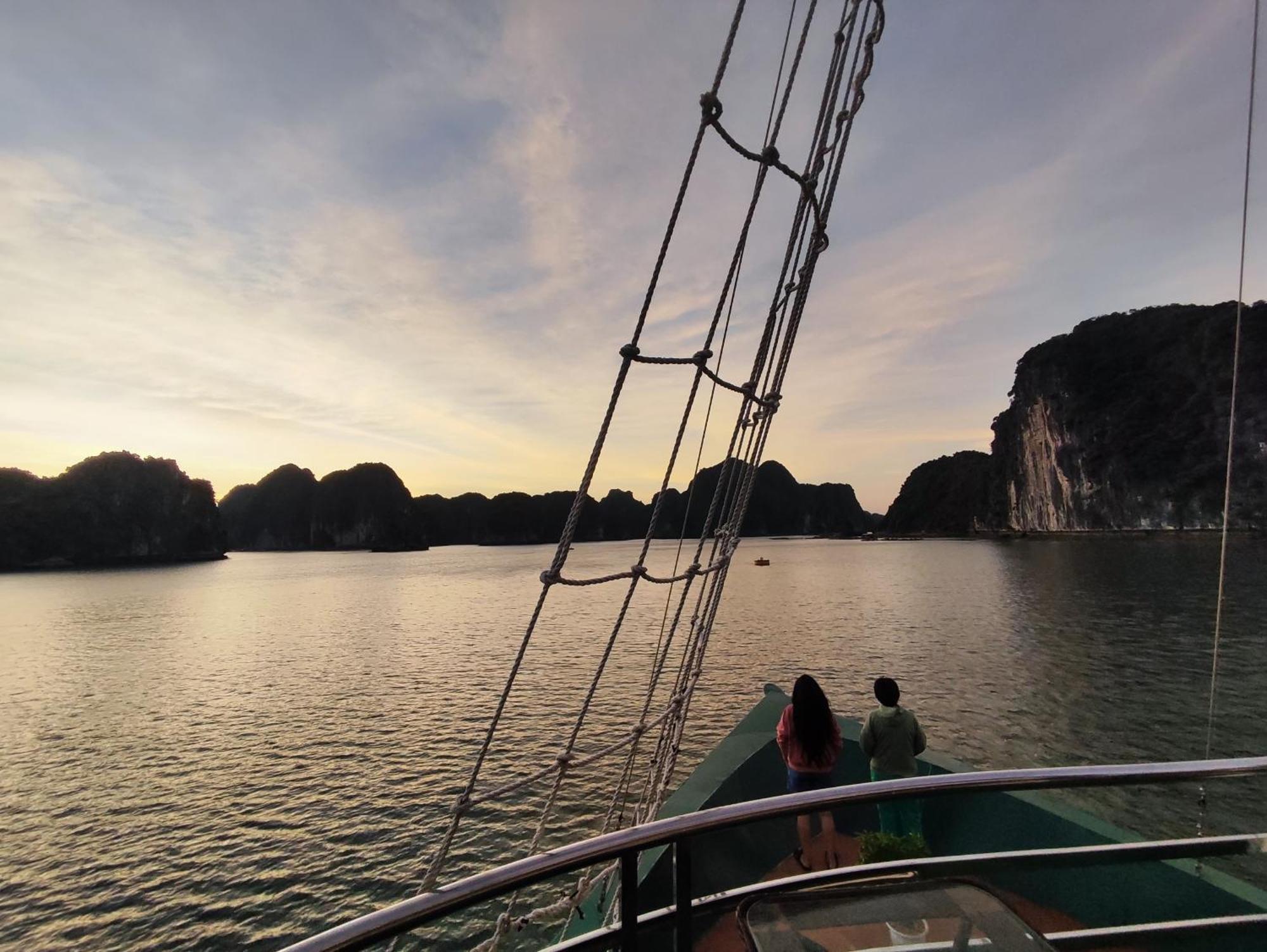 Venezia Cruises Hotel Ha Long Buitenkant foto