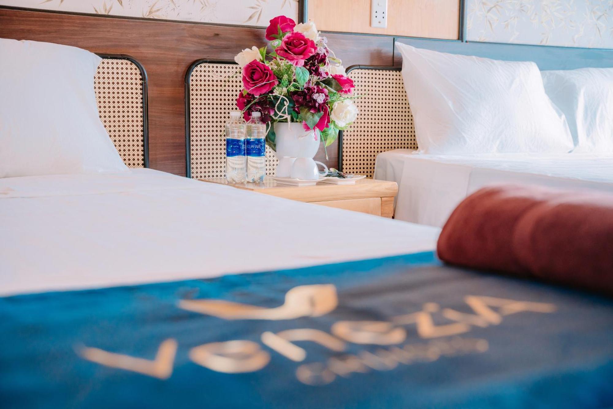 Venezia Cruises Hotel Ha Long Buitenkant foto