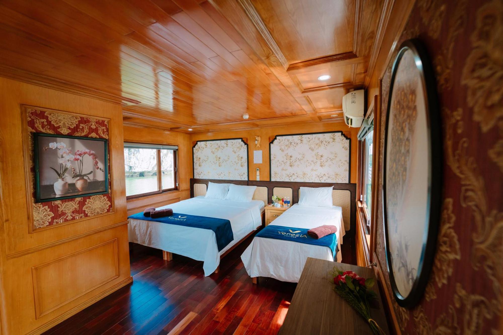 Venezia Cruises Hotel Ha Long Buitenkant foto