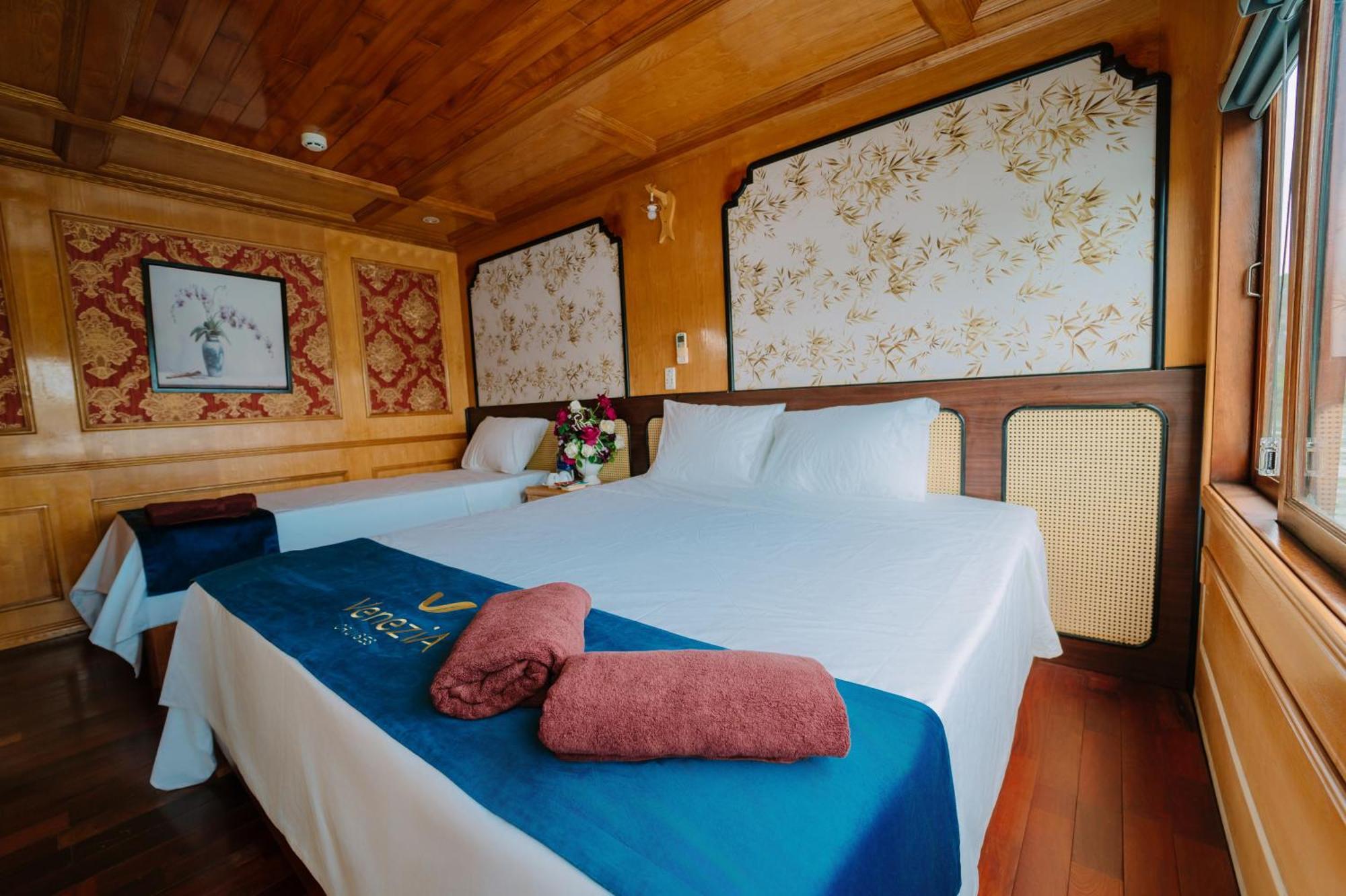 Venezia Cruises Hotel Ha Long Buitenkant foto