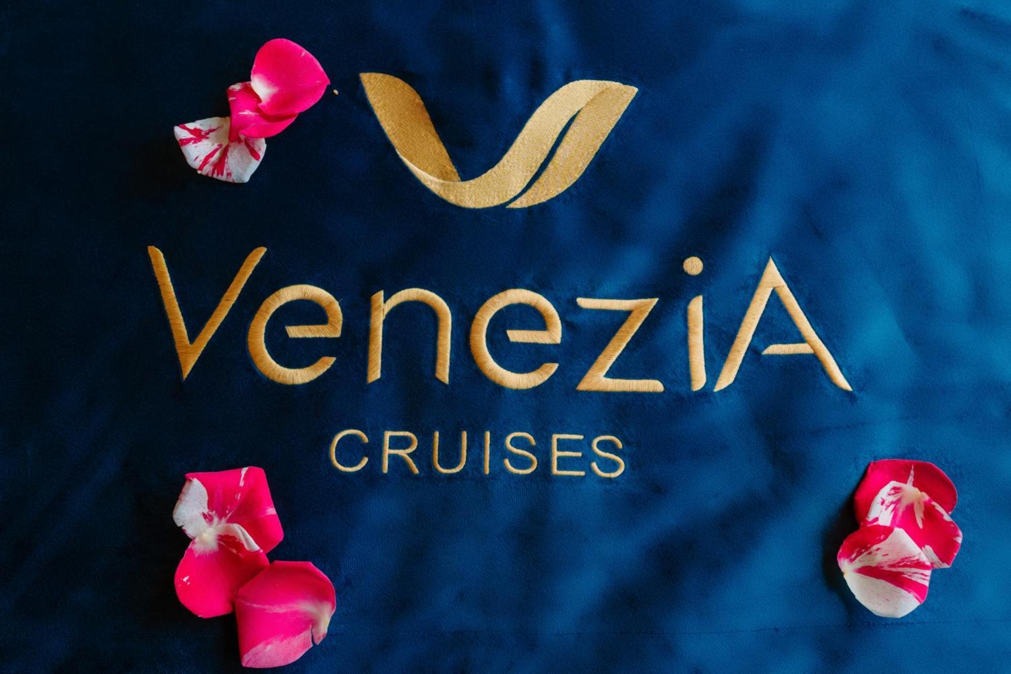 Venezia Cruises Hotel Ha Long Buitenkant foto